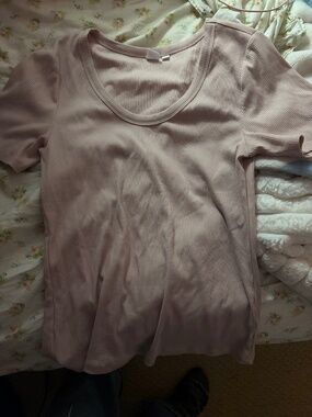 Pink t-shirt